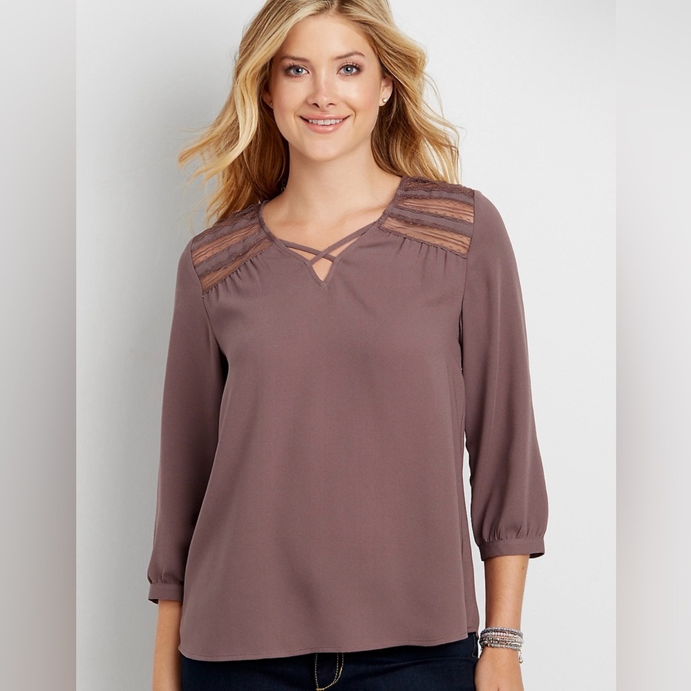 Maurices the Perfect Blouse w/ Inlay M